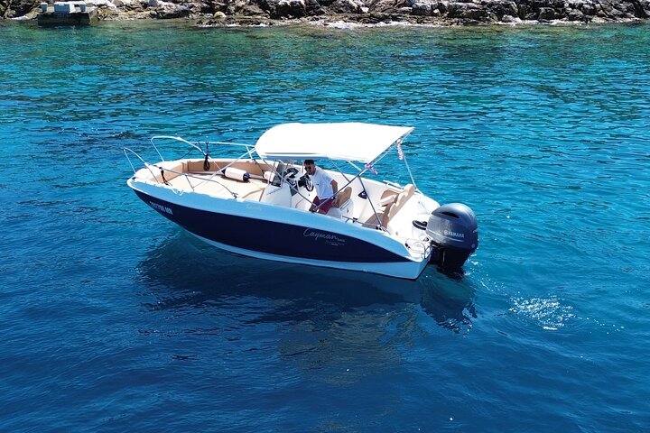 Explore islands Brac, Šolta and Blue Lagoon with Cayman Deluxe