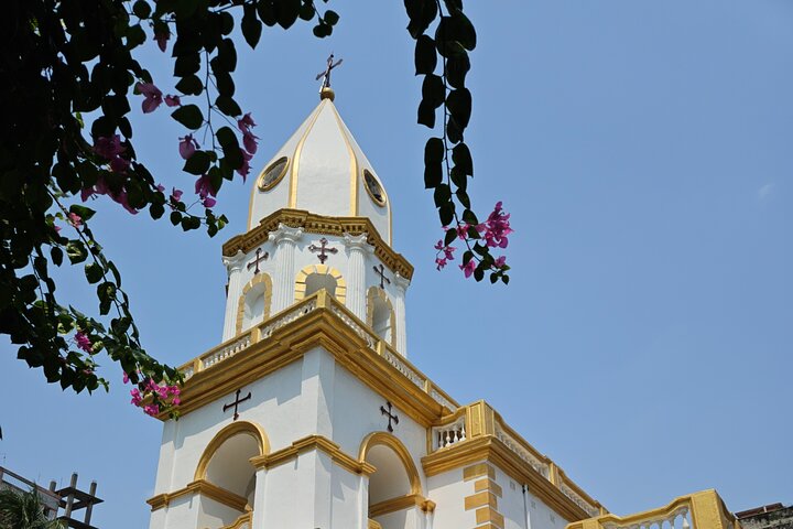 Authentic Old Dhaka Tour: Shipyard Visit & Local Life Experience