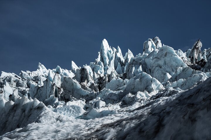 Skaftafell: 4h Small Group Glacier Hike with Guide and Transfer