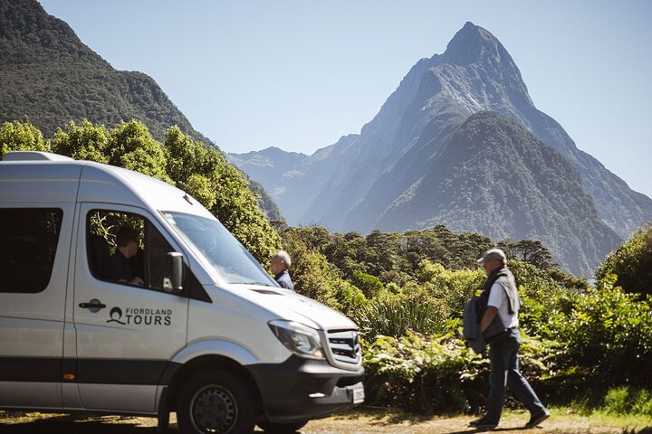 Award Winning Milford Sound Full Day Tour & Cruise from Te Anau