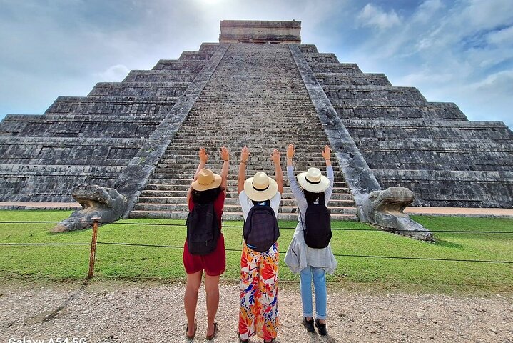 Chichen Itza : Walking Tour with Expert Guide + Skip-the-Line