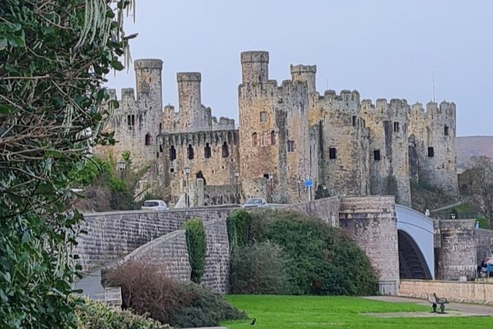 Conwy Castle & Town Highlights Walking Tour