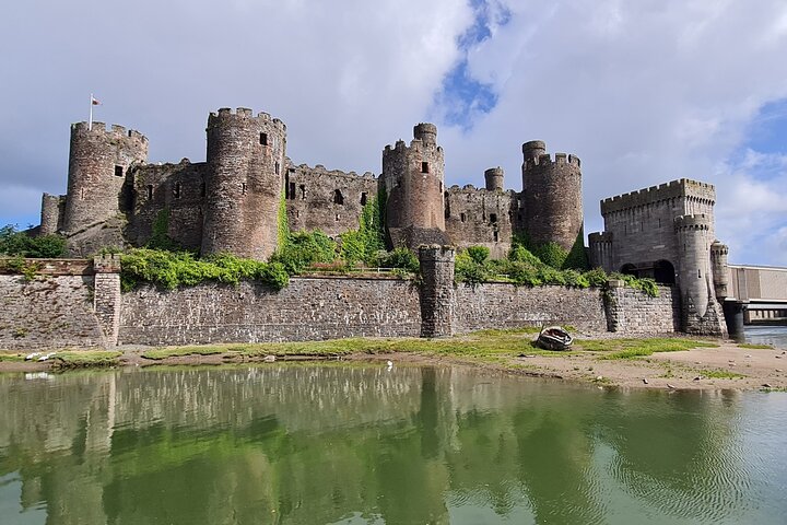 Conwy Castle & Town Highlights Walking Tour