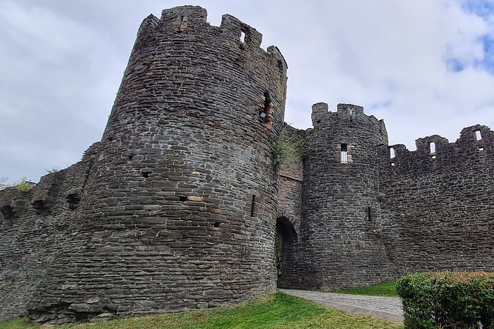 Conwy Castle & Town Highlights Walking Tour