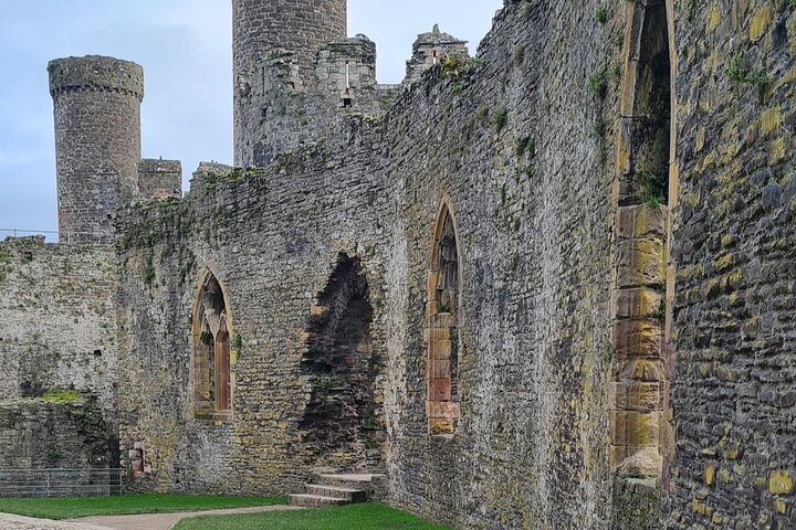 Conwy Castle & Town Highlights Walking Tour