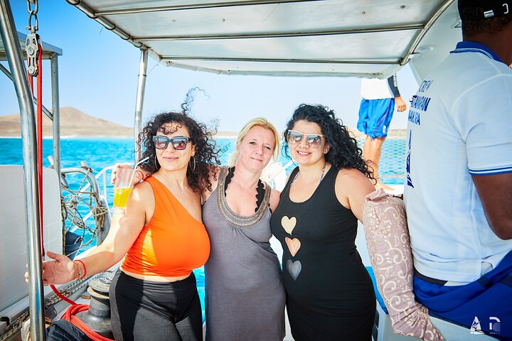 Catamaran Makaira Half Day Tour