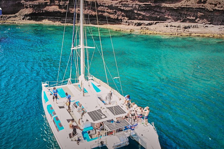 Catamaran Makaira Half Day Tour
