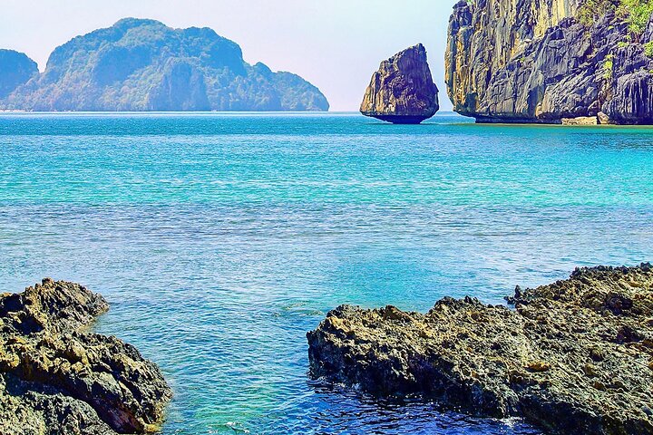 Private 12 Days Philippines Islands Hopping Tour with Cebu