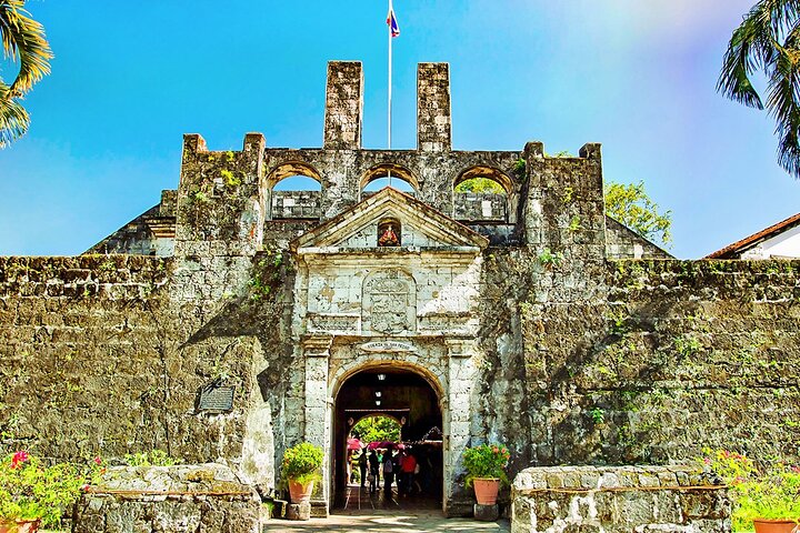 Private 12 Days Philippines Islands Hopping Tour with Cebu