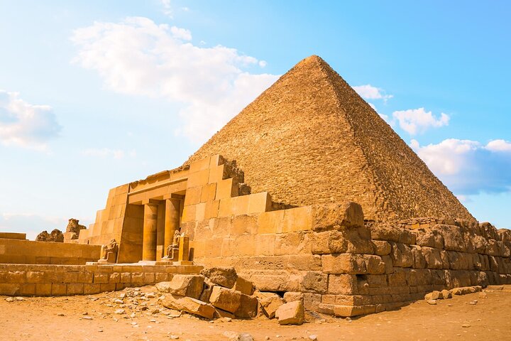 VIP Giza Pyramids and Great Sphinx Golf Cart Tour
