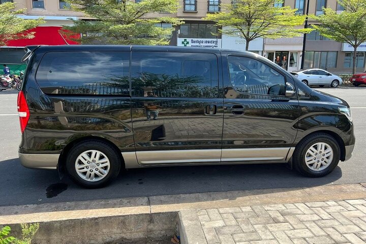 Private Car From Phnom Penh to Siem Reap