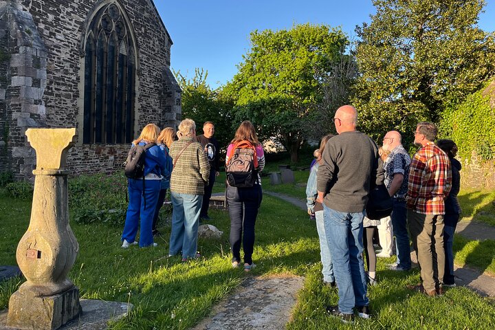 Conwy Town & Castle exterior open group tour with official guide