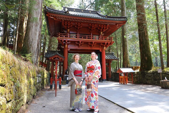 1 Hour Private Photoshoot in Nikko
