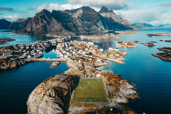 Lofoten Highlights Photo Tour - Henningsvær & Haukland