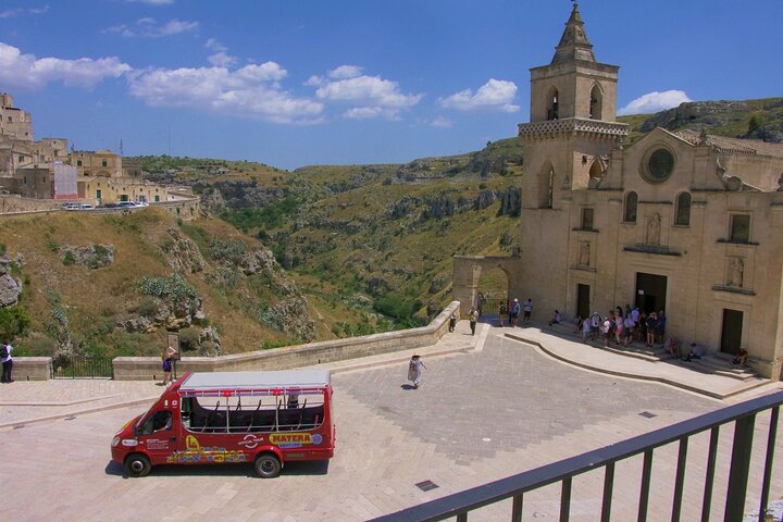 Panoramic Tour of the Sassi of Matera in Open-Bus with House-Cave