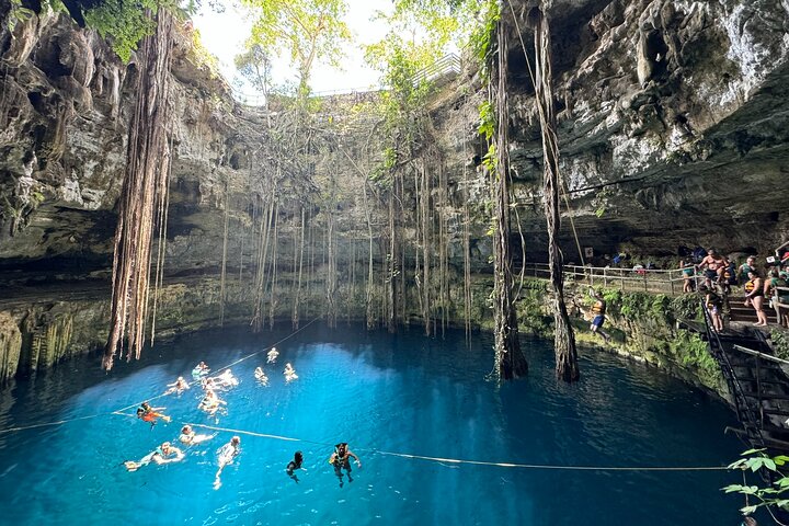 Tour Valladolid, Cenote Suytun and Cenote Oxman from Mérida