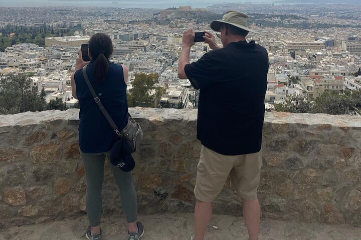 6-Hour Private Luxury Tour in Athens: Exclusively for couples