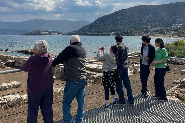 6-Hour Private Luxury Tour in Athens: Exclusively for couples