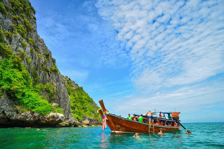 Koh Lanta 4 Islands by Private Longtail Boat with Emerald Cave