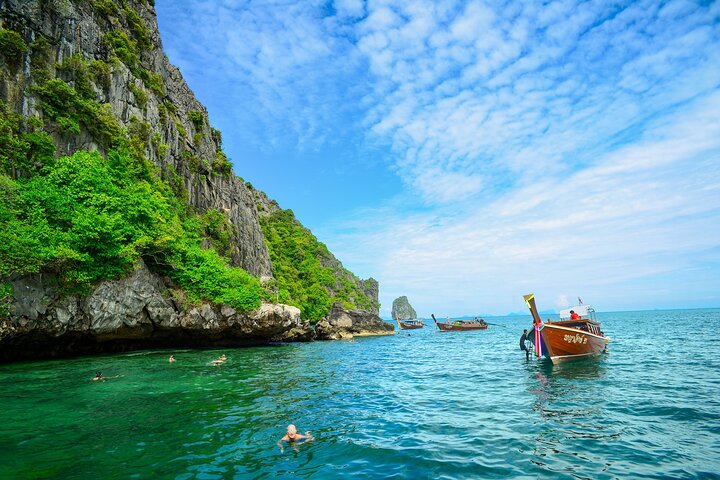 Koh Lanta 4 Islands by Private Longtail Boat with Emerald Cave