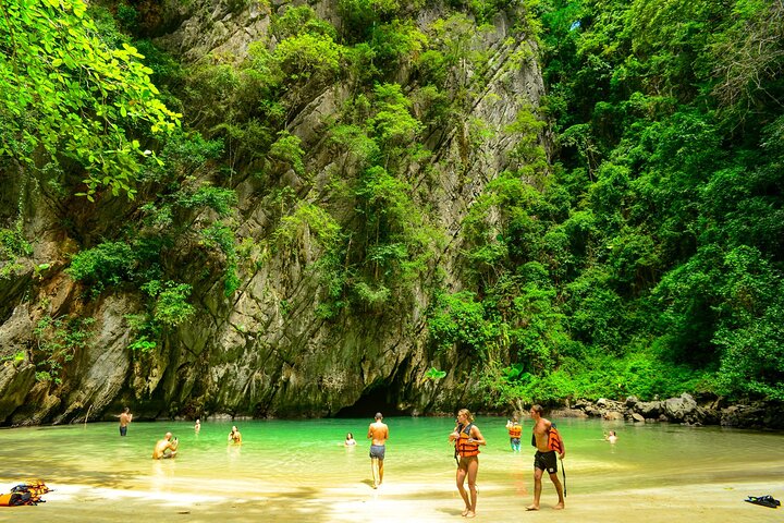Koh Lanta 4 Islands by Private Longtail Boat with Emerald Cave