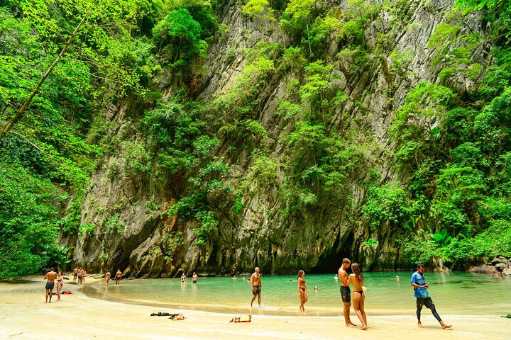 Koh Lanta 4 Islands by Private Longtail Boat with Emerald Cave
