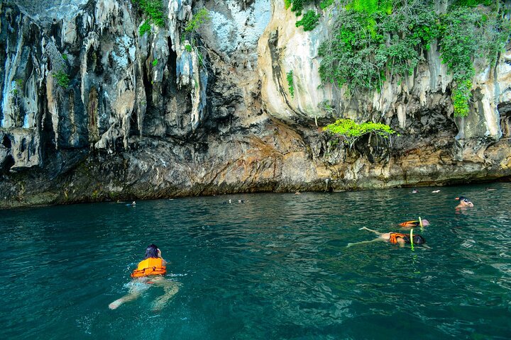 Koh Lanta 4 Islands by Private Longtail Boat with Emerald Cave