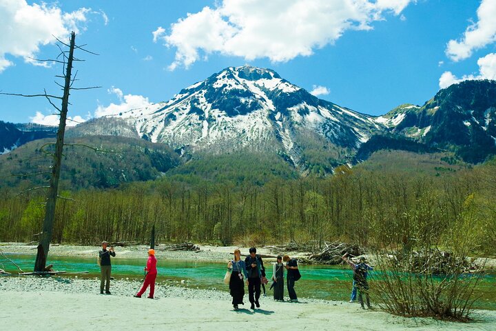 Kamikochi & Matsumoto Castle: A Perfect Nature & Heritage Day