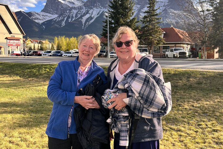 Lake Louise, Moraine , Emerald & Banff Town ,Johnston Canyon Tour