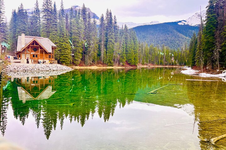Lake Louise, Moraine , Emerald & Banff Town ,Johnston Canyon Tour