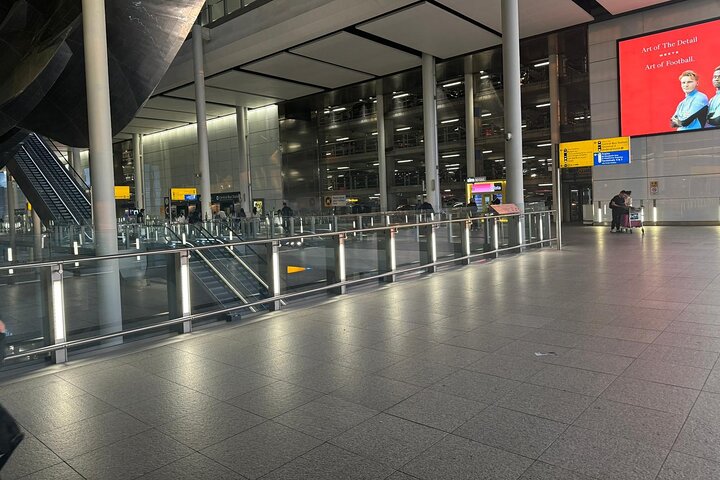 Gatwick Airport to Heathrow Airport Transfers