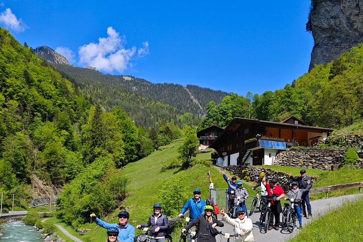 Lauterbrunnen and Trummelbach Waterfalls E-bike Tour Swiss Picnic