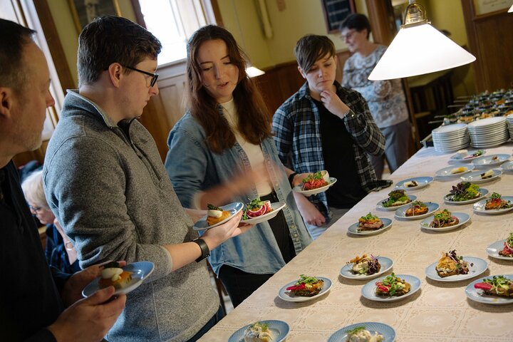Original Copenhagen food tour: 8 tastings, full meal & VIP access