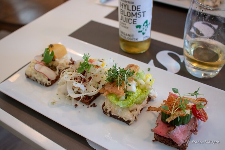 Original Copenhagen food tour: 8 tastings, full meal & VIP access