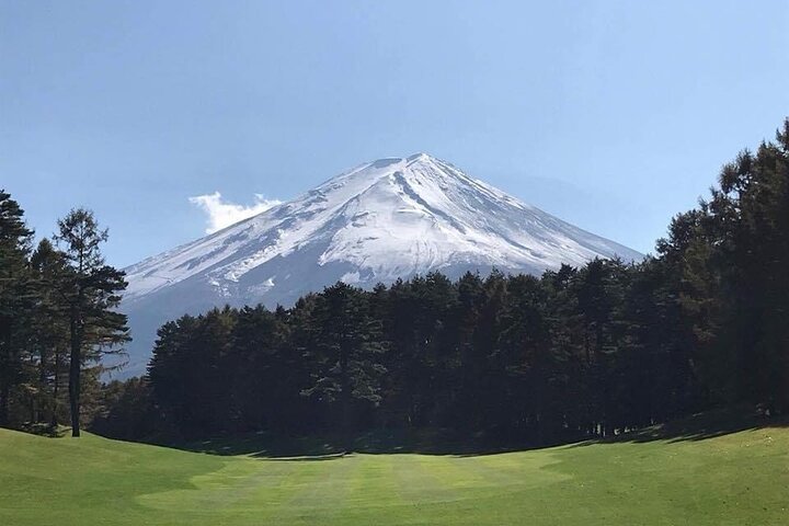 Mt Fuji Private Golf Trip with English guide from Tokyo.