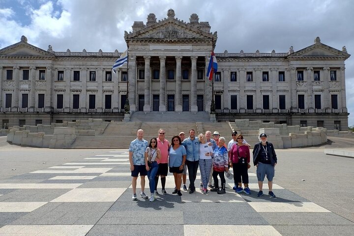 Montevideo in Style: Private City Tour for Cruise Passengers