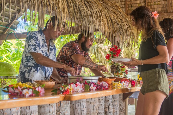 Bora Bora Full Day Snorkeling with Lunch