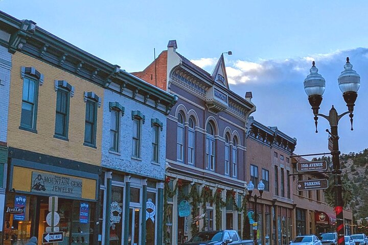 Rocky Mountain Escape - Scenic Views and Nature Walks