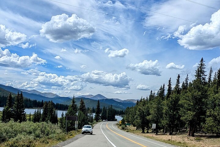 Rocky Mountain Escape - Scenic Views and Nature Walks