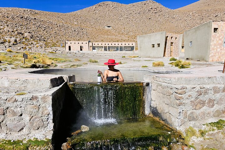 3-Day Salt Flats, Lagoons and Geysers from Uyuni to San Pedro