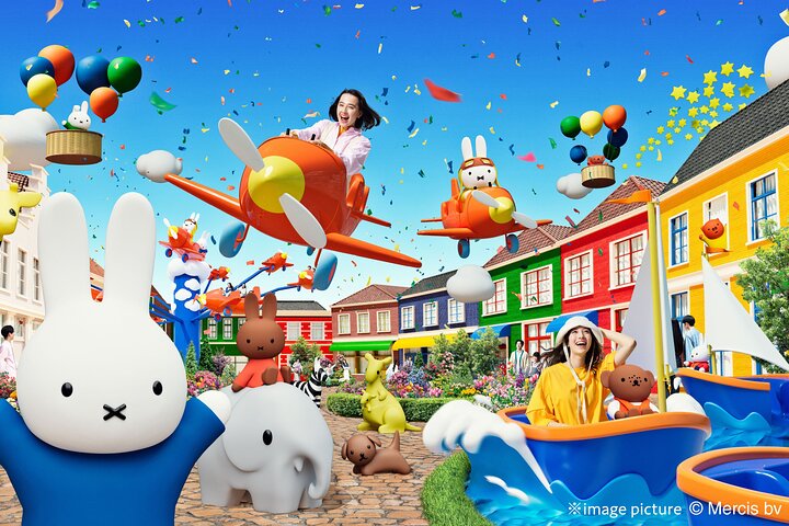 Huis Ten Bosch Full Day Bus Tour From Hakata