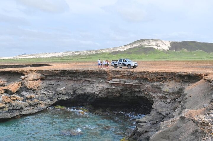 Boa Vista 4x4: Sharks, Turtles, Caves, Sandboard & Tasting tour