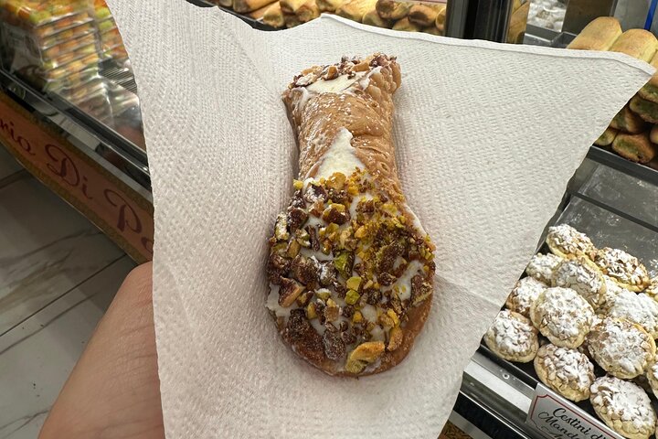 Taormina: Sicilian Street Food & Wine Tour by Do Eat Better