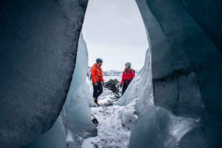 Sólheimajökull Glacier Hike – Adventure in a Small Group