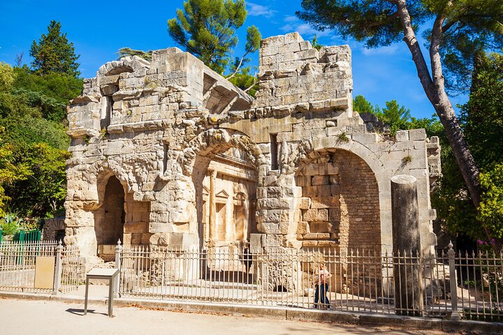Best Intro to Nîmes in 2 hours with a Local