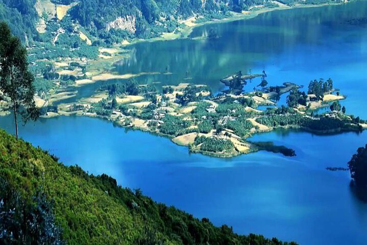 Nature Escape with Wenchi Crater Lake Day Tour
