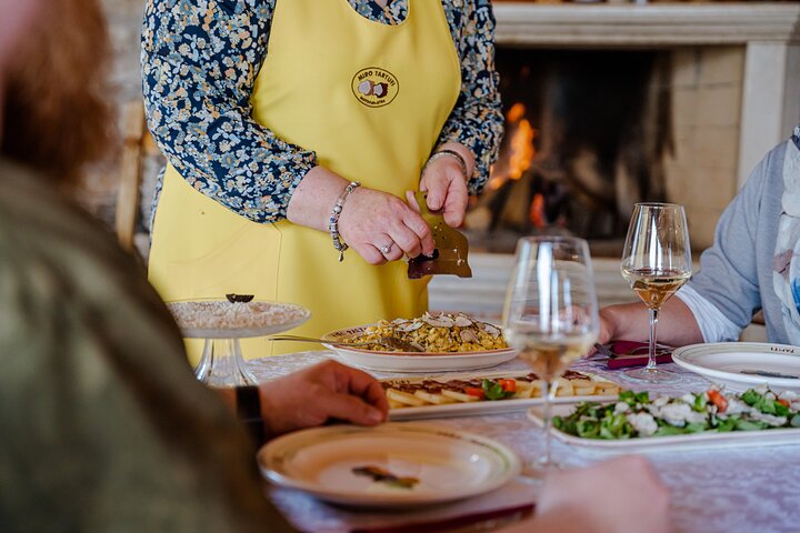 Truffle Hunting and 3-course Truffle Brunch in Motovun