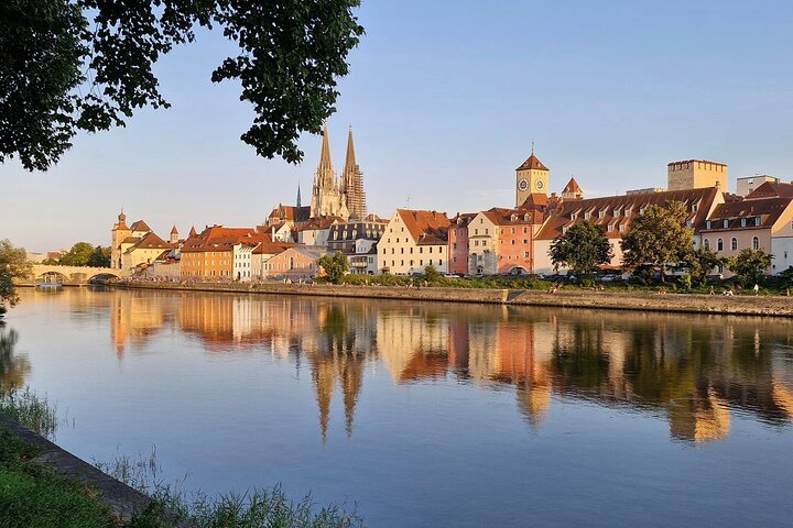 Regensburg Walking Tour in English - Stories and Hidden Corners