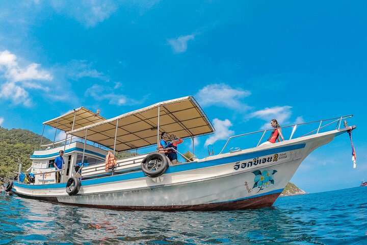 Koh Tao's First Light Snorkel Adventure with Oxygen Tours