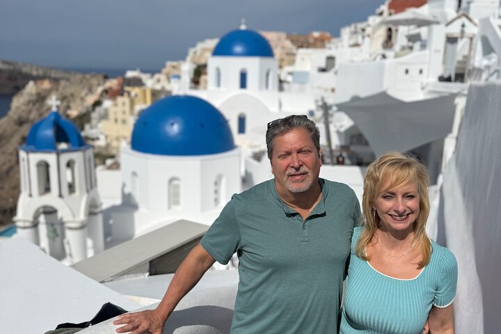 Private Tailor-Made Santorini Land Tour with a Local Driver